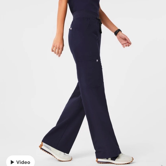 NWT Figs High Waisted Isabel Wide Leg Navy Scrub Pants Size XXL Tall - Picture 2 of 15